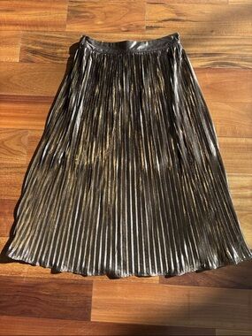 Gold lame pleated skirt